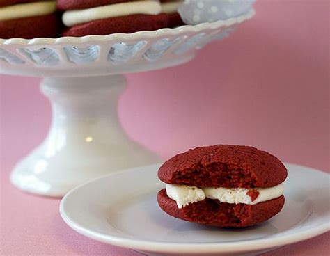 red velvet bets|27 Red Velvet Desserts That Want To Be Your .